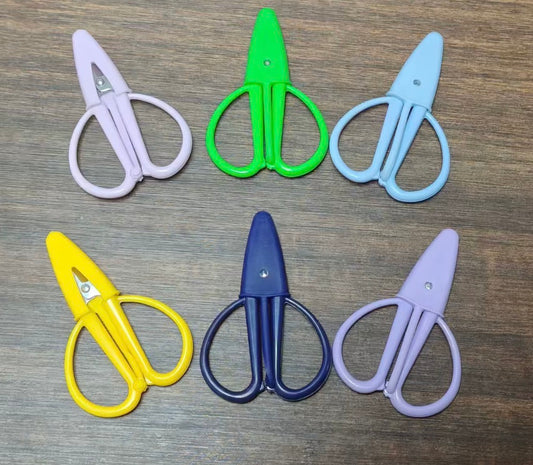MYSTERY COLOR - Small Scissors - Ships with other PO items
